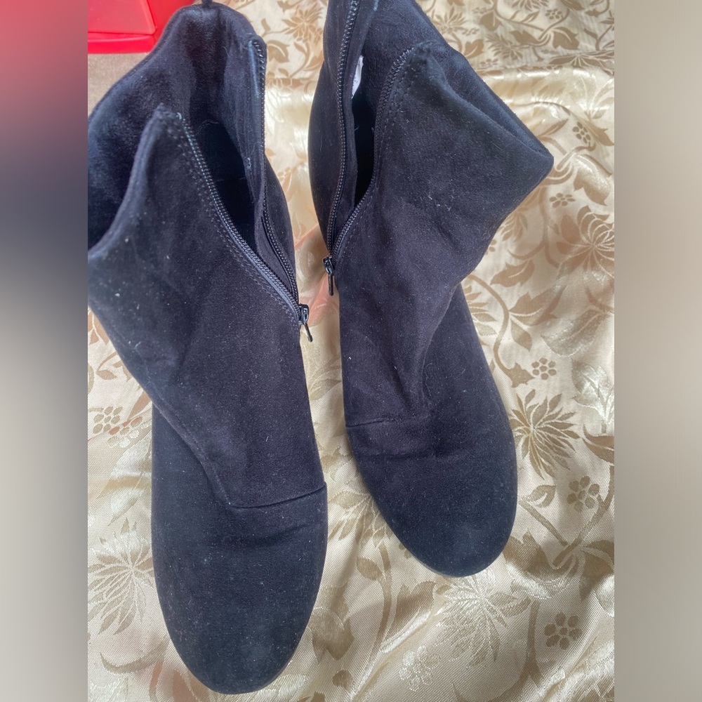 Black Heeled Boots size 9
